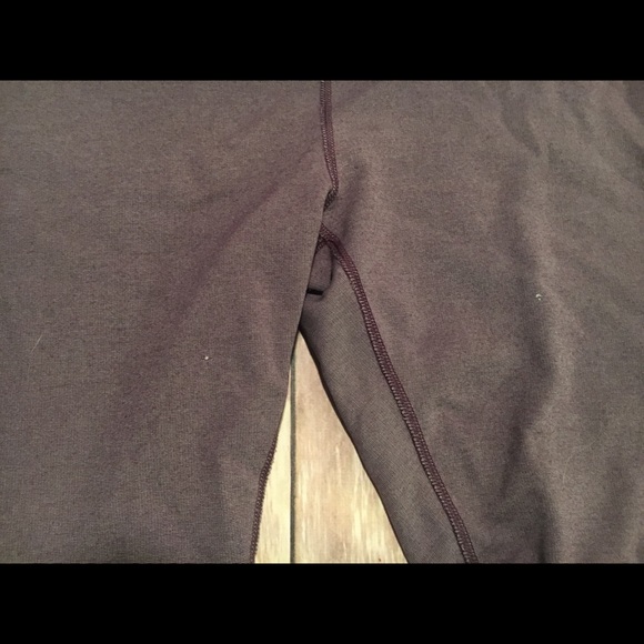 Lucy winter purple leggings LARGE - Picture 3 of 4
